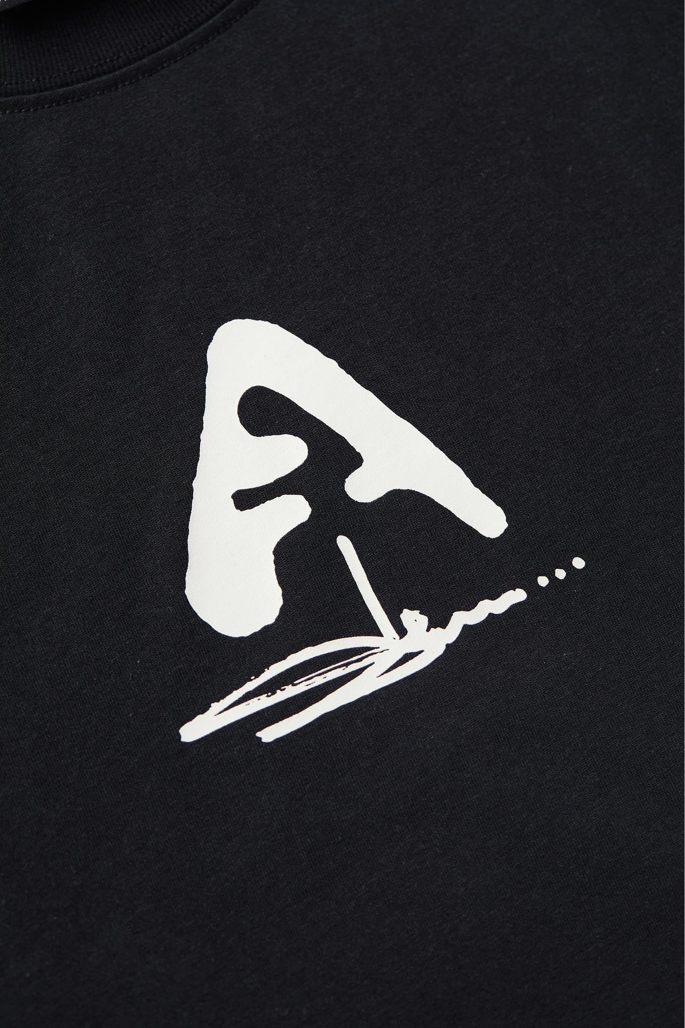 LOGO LOCK Black Tee